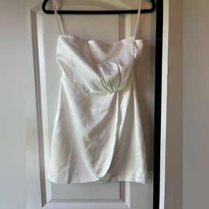 REVOLVE - SUPERDOWN WHITE SATIN MINI ENVELOPE DRESS SIZE SMALL